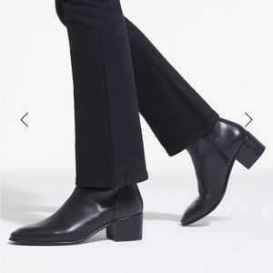 Stuart Weitzman Nero Cutoff Bootie